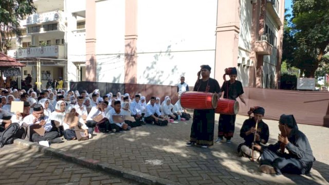 FDK UIN Sambut 774 Maba, Dekan Minta Mahasiswa Hargai Dosen dan Pimpinan