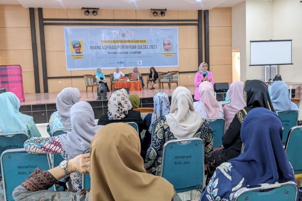 Ketua DWP Makassar Bagi Kisah Inspirasitifnya dalam Talkshow &#8216;Ruang Aspirasi Perempuan Sulsel 2023&#8217;