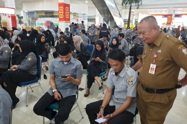 Kepala BKPSDM Makassar Ingatkan Loyal dan Akhlak Saat Evaluasi Tenaga Kontrak