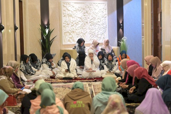 Tingkatkan Iman dan Taqwa, TP PKK Makassar Gelar Zikir Bersama di Family Gathering