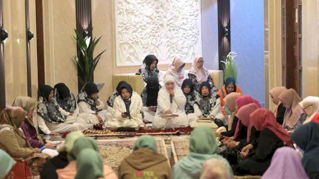 Tingkatkan Iman dan Taqwa, TP PKK Makassar Gelar Zikir Bersama di Family Gathering