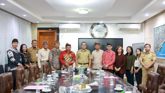 PHDI Sulsel Undang Walkot Peringati 50 Tahun Pura Giri Natha, Danny: Bukti Makassar Kota Inklusif dan Rukun