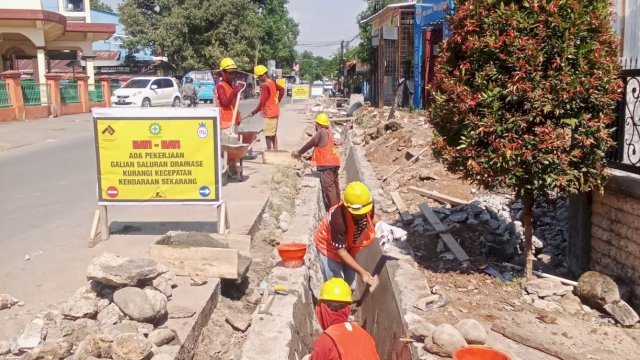 Antisipasi Banjir Saat Musim Hujan, Dinas PU Makassar Benahi Drainase