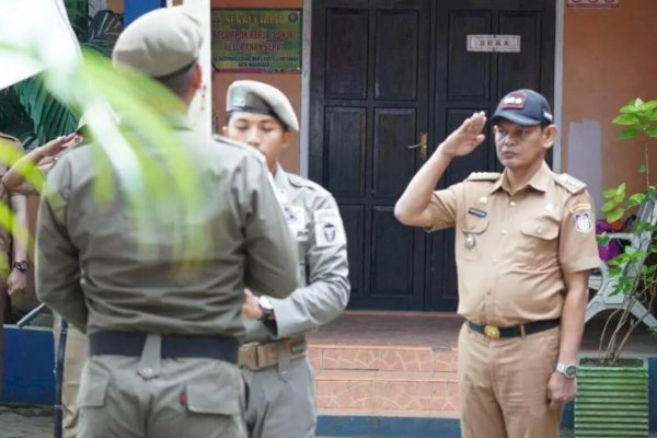 Camat Ujung Tanah Tekankan Peningkatan Kinerja Terus Ditingkatkan