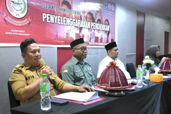 Anggota DPRD Makassar Andi Pahlevi Minta Agar Ada Pembenahan Sarana Dalam Sekolah