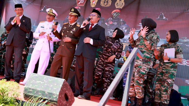 Momentum HUT TNI, Danny Pomanto: Masyarakat Makassar Turut Bergembira karena TNI Dekat dengan Rakyat