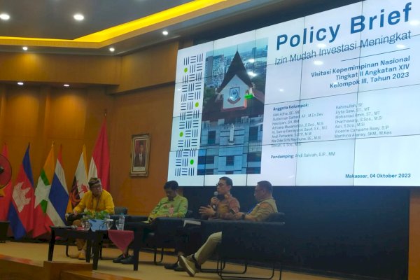 Kepala DPM PTSP Makassar Jadi Penanggap Seminar Policy Brief di LAN Makassar