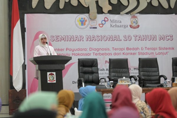 Dorong Kesadaran Soal Kanker Payudara, Indira Yusuf Ismail Berbagi Kisah di Seminar Nasional 10 Tahun MC3