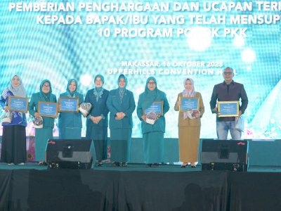 TP PKK Kota Makassar Beri Bantuan Hingga Penghargaan di Perayaan HKG PKK Ke 51