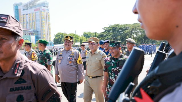 Danny Pomanto, Kapolda Sulsel dan Pj Gubernur Kompak Gelar Pasukan Mantap Brata Menuju Pemilu Damai