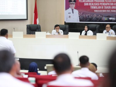 Monitoring Evaluasi Pelaksanaan Program APBD dan Realisasi PAD, Fatmawati Rusdi Tekankan Akselerasi Percepatan