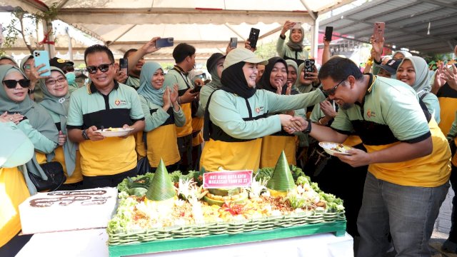 Semarak HUT 21 RSUD Daya, Fatmawati Rusdi Lepas Peserta Jalan Santai