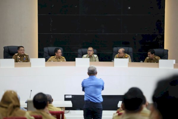 Kapal Pinisi dan Rumah Tongkonan Toraja Jadi Latar Belakang Puncak Acara HUT Kota Makassar ke-416