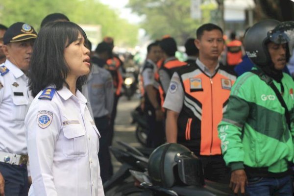 Dishub Makassar Lakukan Pengawasan Parkir di Bahu Jalan