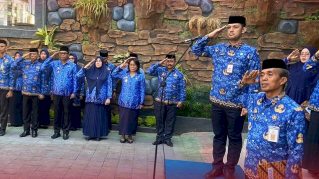 Sekcam Bontoala Tekankan Pentingnya Disiplin dan Pemberian Layanan Terbaik Pada Masyarakat