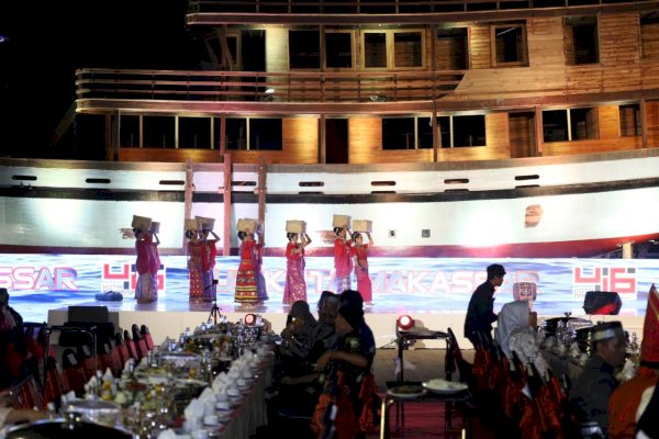 Gala Dinner HUT Makassar Bertabur Budaya, Berlatar Mahakarya Pinisi dan Tongkonan