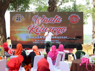 Danny Pomanto Nikmati Wisata Keluarga Bareng Alumni Smansa 81 di Tokka Tena Rata