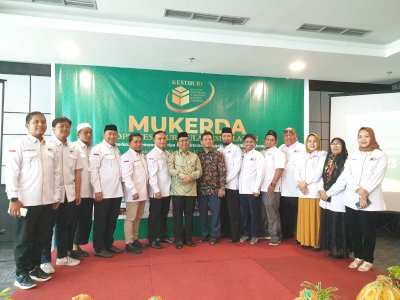 Kesatuan Tour Travel Haji dan Umroh Sulsel Gelar Mukerja dan Palantikan Pengurus