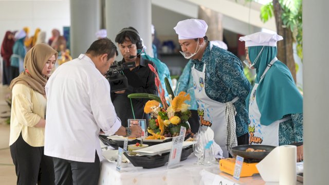 Wakili Sulawesi Selatan, TP PKK Kota Makassar Ikuti Lomba Masak Ikan Tingkat Nasional