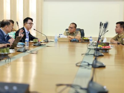 Danny Pomanto Jajaki Kerja Sama Smart Street Lighting Project