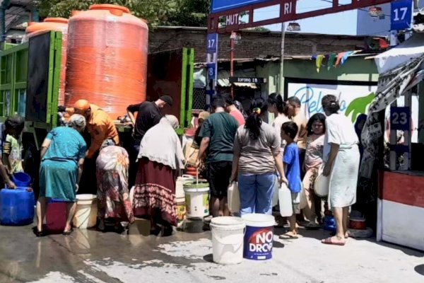 Tiap Harinya BPBD Makassar Distribusi Air di Delapan Kecamatan