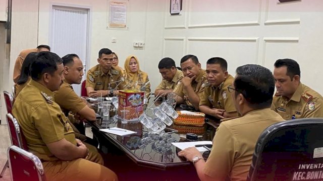 Plt. Camat Bontoala Gelar Rakor Bahas HUT Kota Makassar