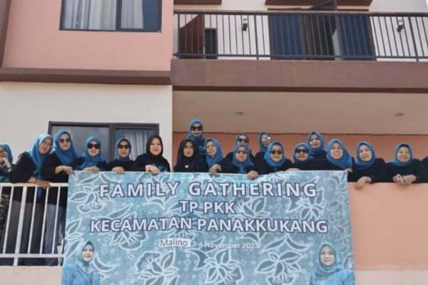 TP PKK Kecamatan Panakkukang Gelar Family Gathering