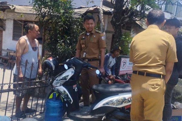 Lurah Paropo Harap Warga Tidak Membuang Sampah Sembarangan Yang Bisa Berakibat Penyumbatan Saluran Drainase