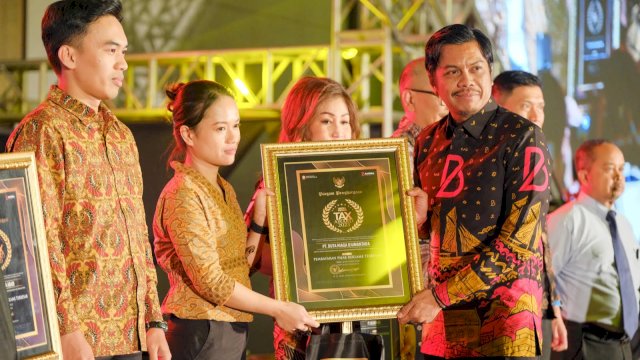 Gelar TAX Award 2023, Bapenda Makassar Surplus Pendapatan 140 M Dari Tahun Lalu