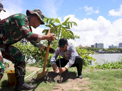 Danny Pomanto Ikuti Peringatan Hari Juang TNI AD dan Lakukan Penghijauan Lingkungan di CPI