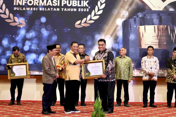 Makassar Raih Penghargaan Keterbukaan Informasi Publik 2023