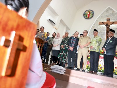 Danny Pomanto dan Pj Gubernur Pantau Pengamanan Malam Natal di Dua Gereja