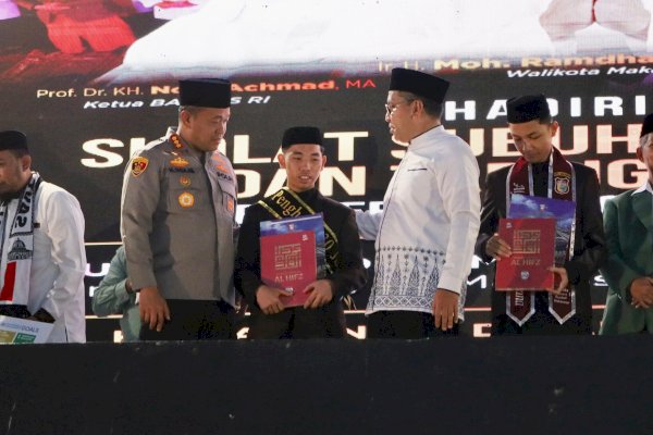 Perkuat Keimanan Umat, Pemkot Makassar Wisuda 100 Tahfidz