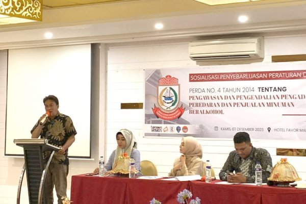 Budi Hastuti Sosialisasi Perda Pengawasan Pengendalian Peredaran dan Penjualan Minol