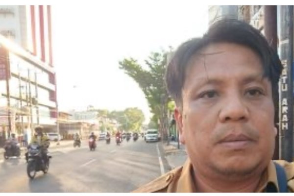 Kasi Kebersihan Kelurahan Pisang Utara Pastikan Kebersihan Wilayah
