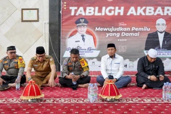 Camat Rappocini Hadiri Tabligh Akbar di Masjid Nurul Hijrah