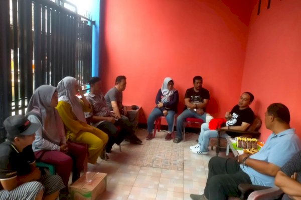 Plt. Camat Makassar Manfaatkan Sabtu Bersih Sebagai Ajang Silaturahmi