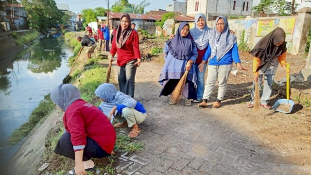 Lurah Bara-Baraya Timur Gelar Giat Sabtu Bersih