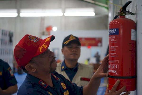 Damkar Makassar Tinjau Sistem Proteksi Kebakaran Gudang Logistik Pemilu