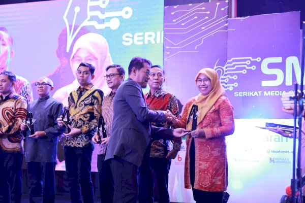 SMSI Award Sulsel 2024, Dinas Kominfo Makassar Raih Penghargaan Peduli Media