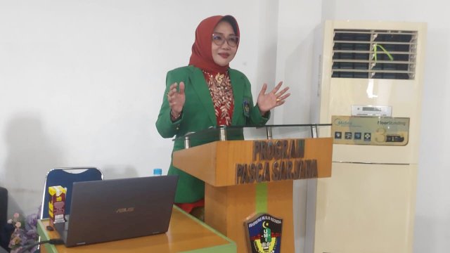 Teliti Kepemimpinan Transformasional UINAM, Nurmiati Raih Doktor Cumlaude