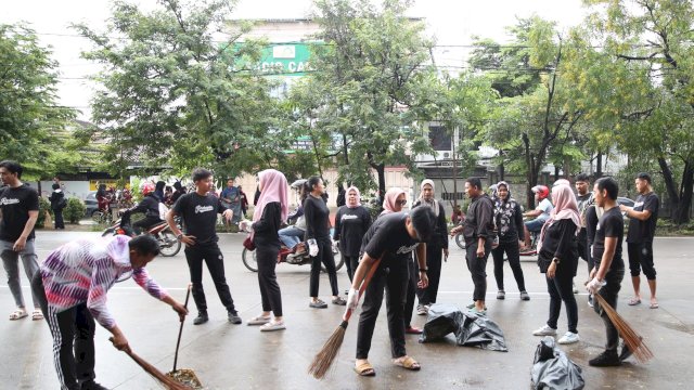 Kerja Bakti Serentak, Prokopim Makassar Kompak Sasar Drainase Boulevard