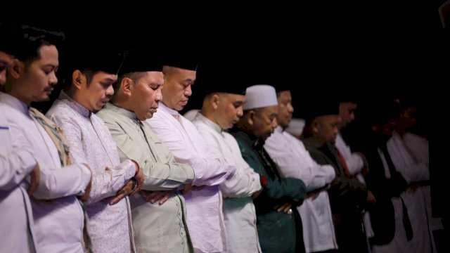 Danny Ajak Ribuan Jemaah Subuh Berdoa agar Makassar Terhindar dari Bencana Alam