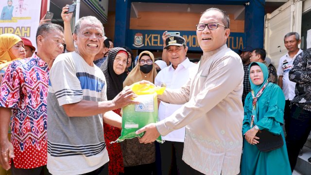 Wali Kota Danny, Pj Gubernur dan Sekprov Kompak Tinjau Gerakan Pangan Murah di Makassar