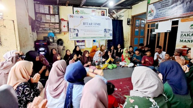 Berbagi ke Sesama, Prodi Ilmu Komunikasi UMI Buka Puasa Bersama Anak-anak Panti Asuhan