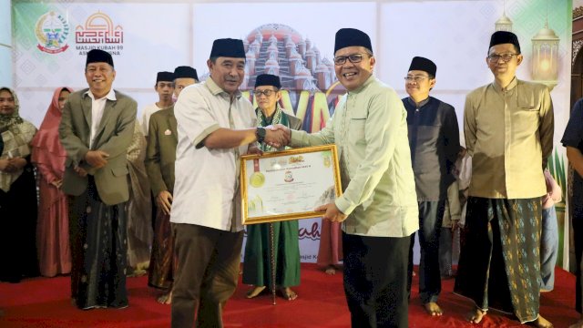 Pj Gubernur Bahtiar dan Danny Pomanto Hadiri Peringatan Nuzulul Qur’an di Masjid Kubah 99 Asmaul Husna