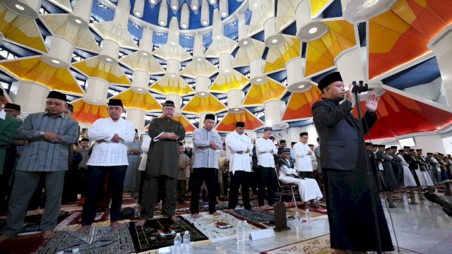 Momen Idul Fitri, Danny Pesan Makmurkan Masjid Kubah 99 dan Pererat Persaudaraan