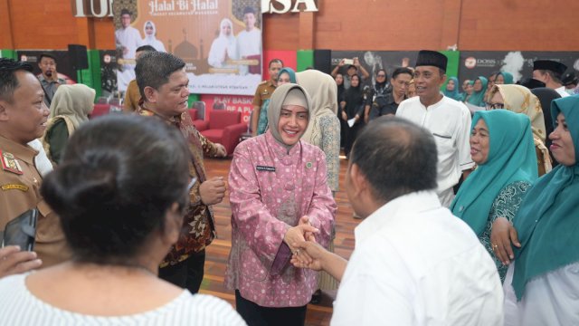 Halalbihalal di Kecamatan Makassar, Indira Yusuf Ismail Pesan Jaga Kekompakan
