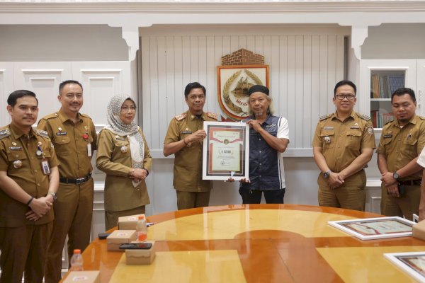 Warga Hibahkan Tanahnya Ke Pemkot Makassar, PJ Sekda : Terimakasih, Tanah Ini Bermanfaat Bagi Masyarakat Umum