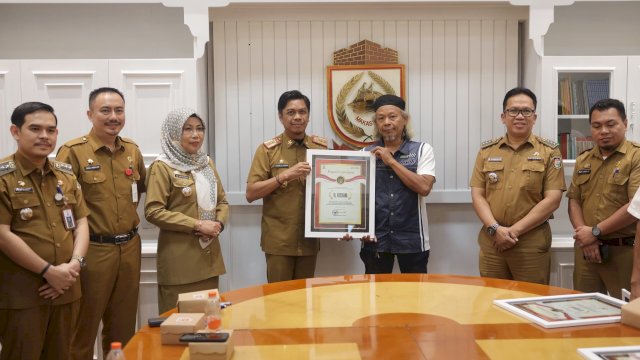 Warga Hibahkan Tanahnya Ke Pemkot Makassar, PJ Sekda : Terimakasih, Tanah Ini Bermanfaat Bagi Masyarakat Umum